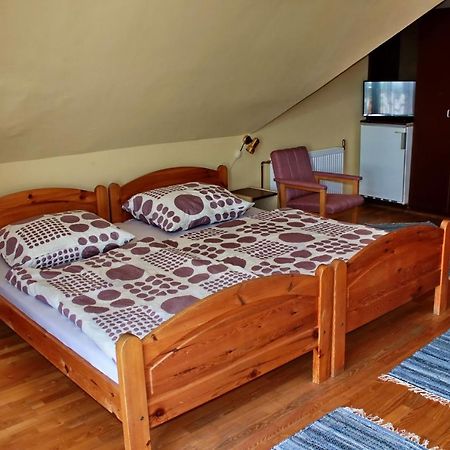 Pigal Panzio Bed and Breakfast Badacsonyörs Buitenkant foto