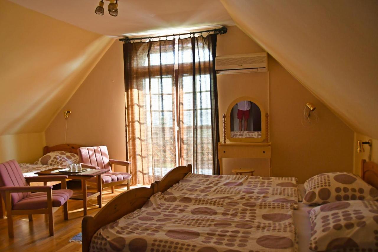 Pigal Panzio Bed and Breakfast Badacsonyörs Buitenkant foto