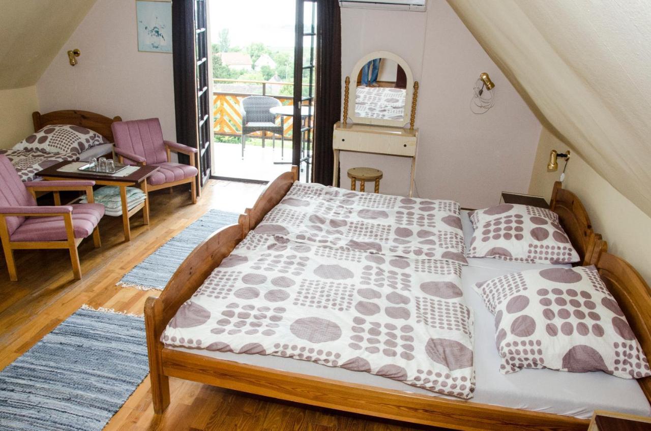 Pigal Panzio Bed and Breakfast Badacsonyörs Buitenkant foto